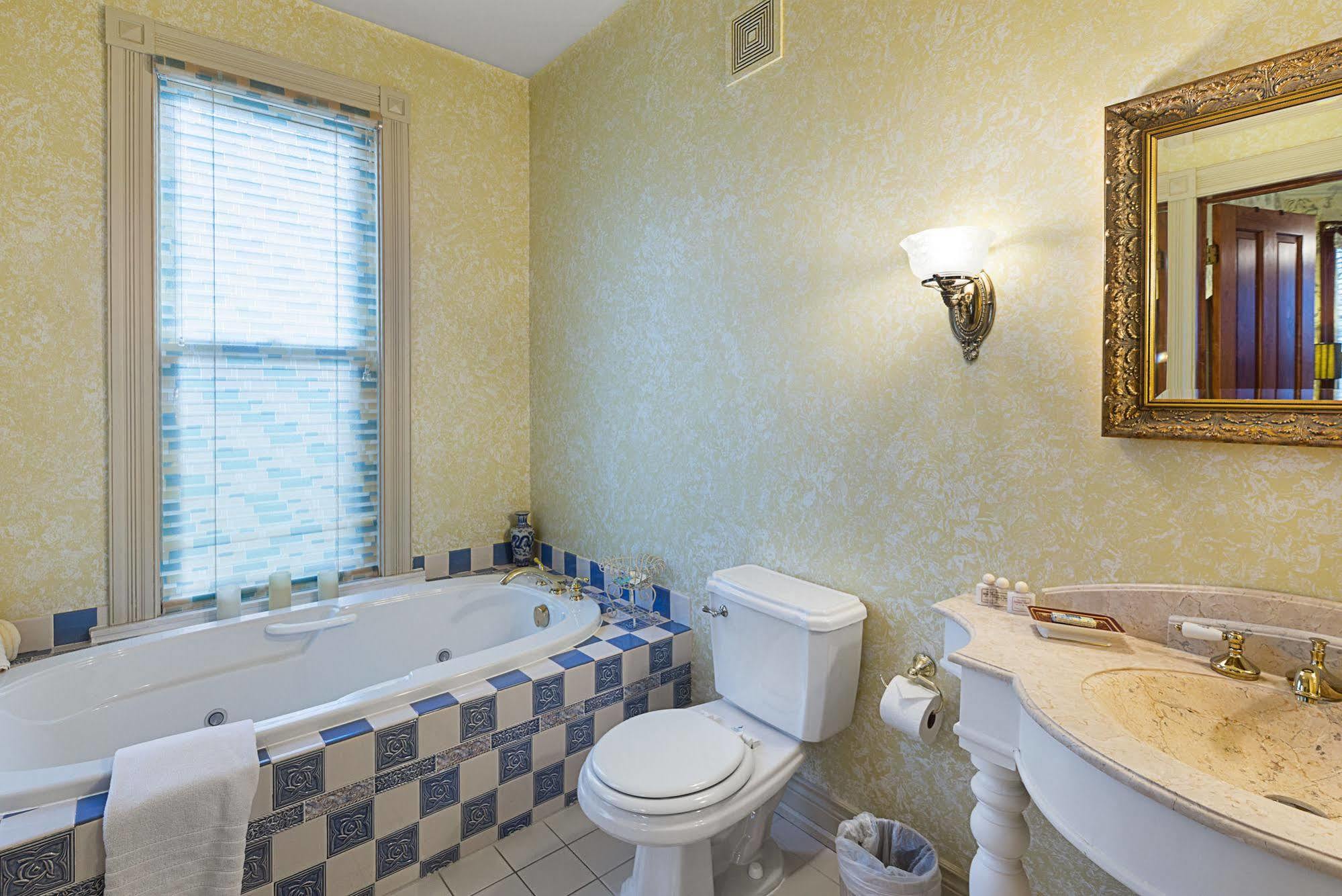 Historic Webster House Bed And Breakfast Inn Bay City Kültér fotó
